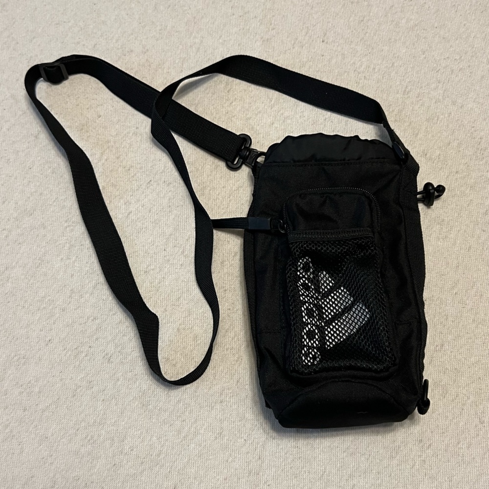 Adidas Water Bottle Crossbody Bag Black Unisex Water Bottle Sling Bag Like New